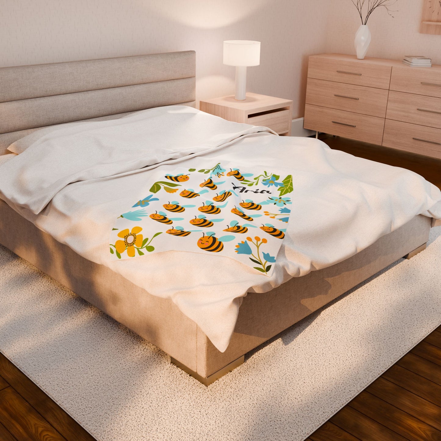 Personalized Bee-Themed Velveteen Plush Blanket, Cozy Throw for Kids, Nursery Decor, Baby Shower Gift, Children's Room