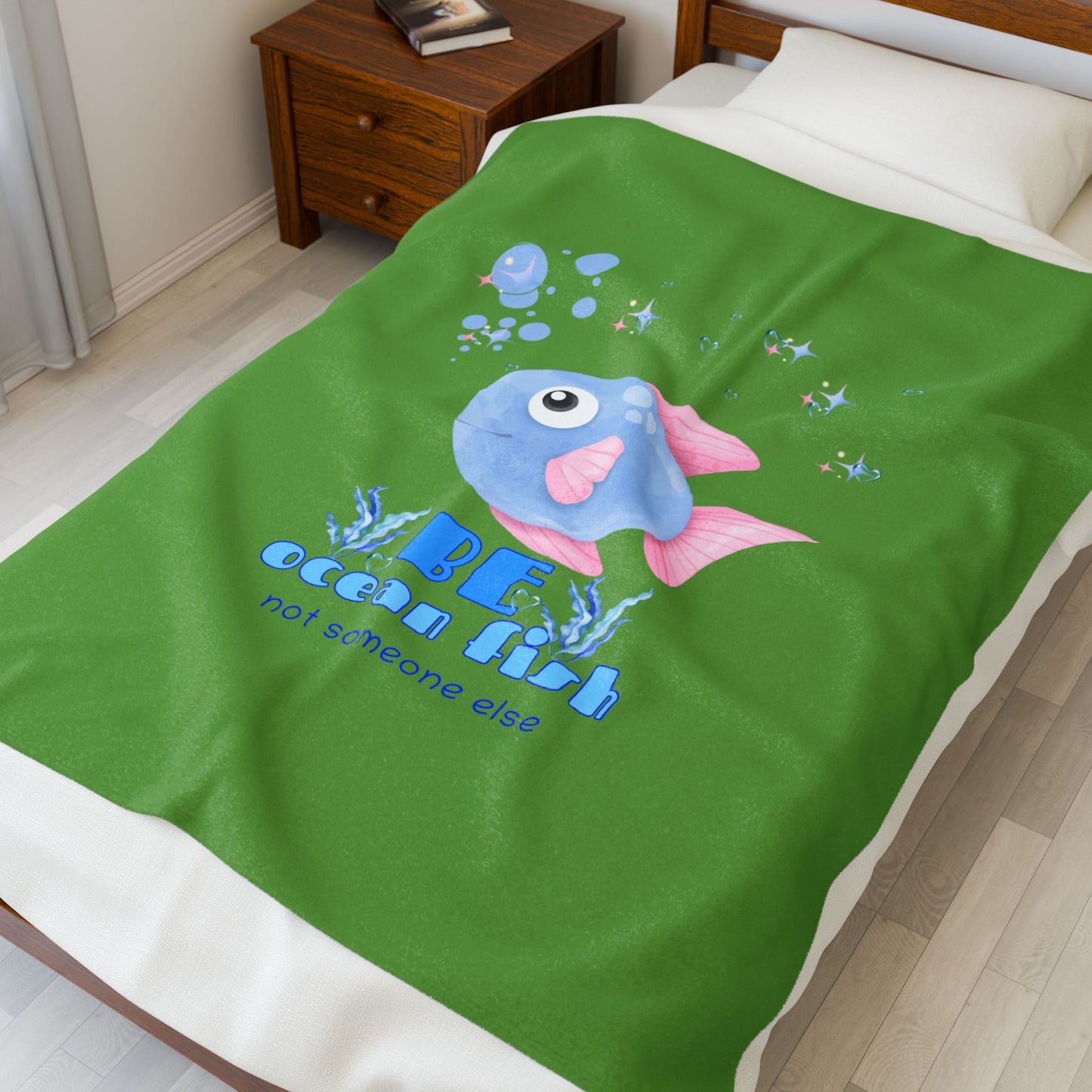 Cute cartoon fish with pink fins and bubble Velveteen Plush Blanket