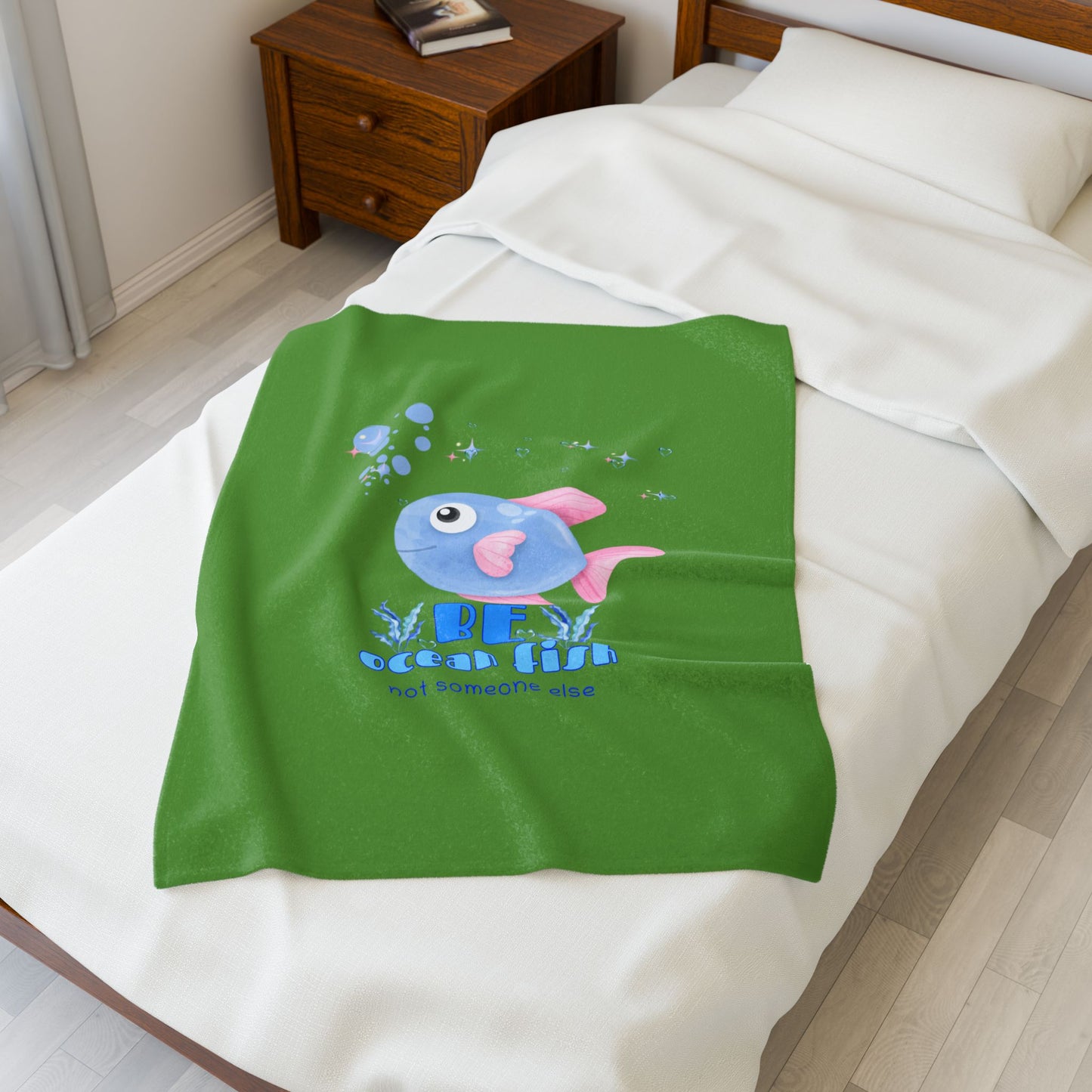 Cute cartoon fish with pink fins and bubble Velveteen Plush Blanket