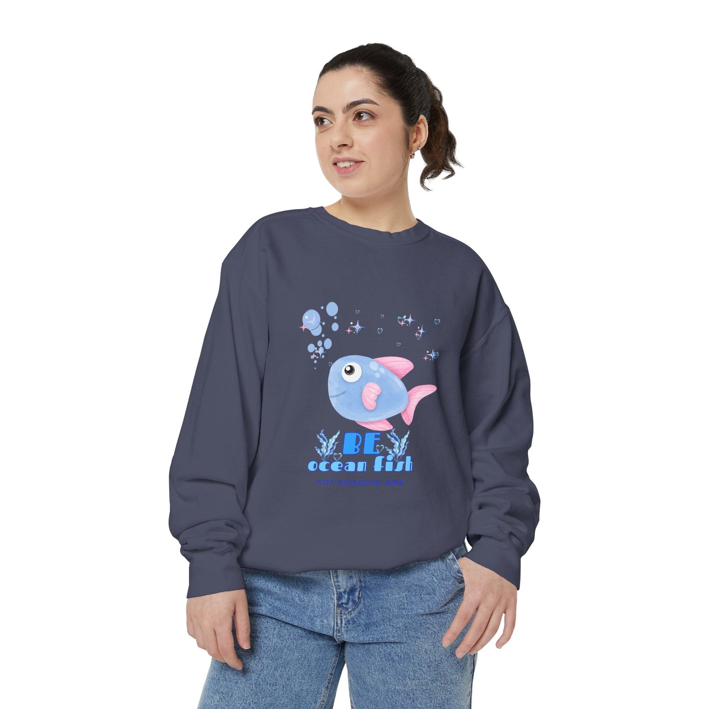 Cute cartoon fish with pink fins and bubble Unisex Garment-Dyed Sweatshirt