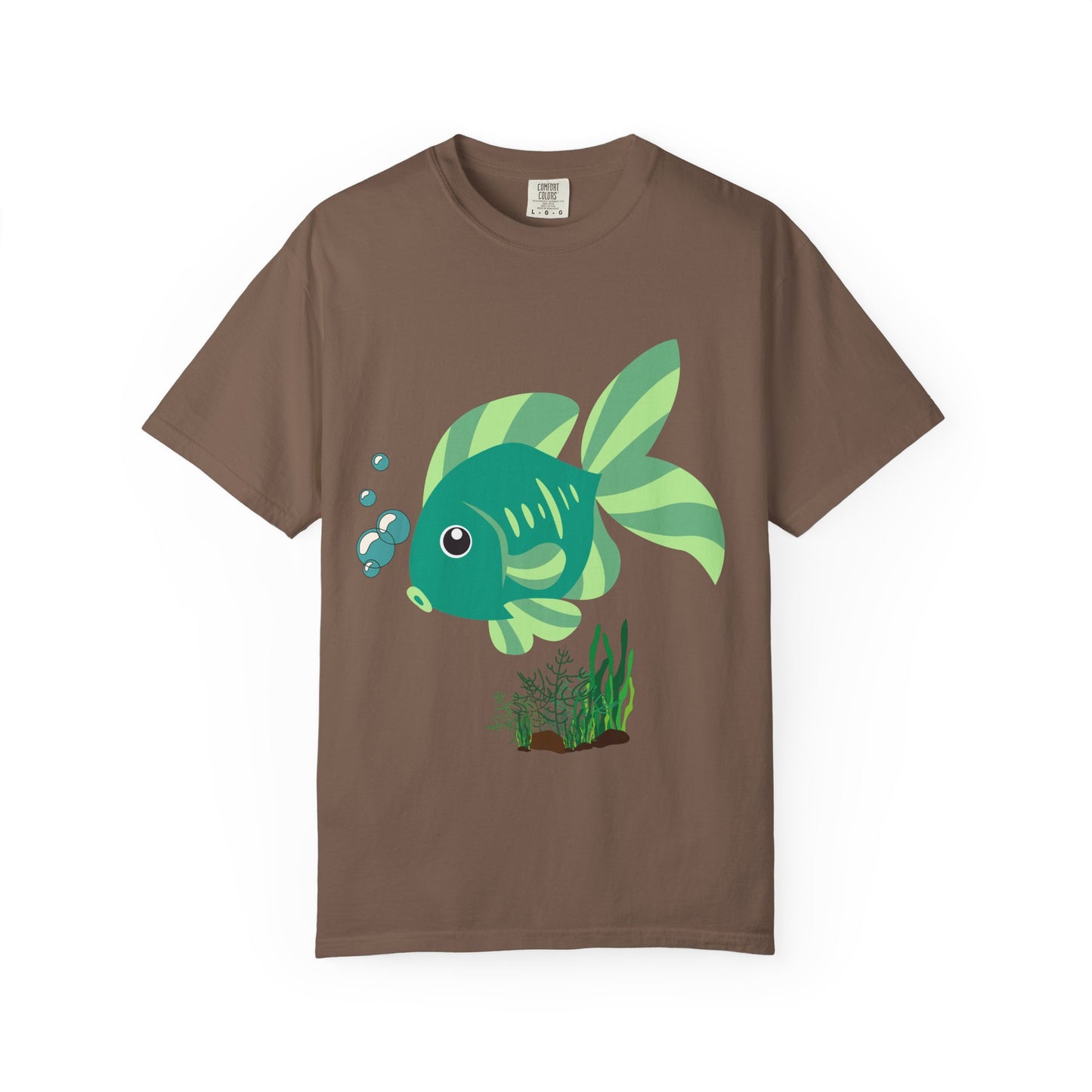 Green fish with bubbles and aquatic plants Unisex Garment-Dyed T-shirt