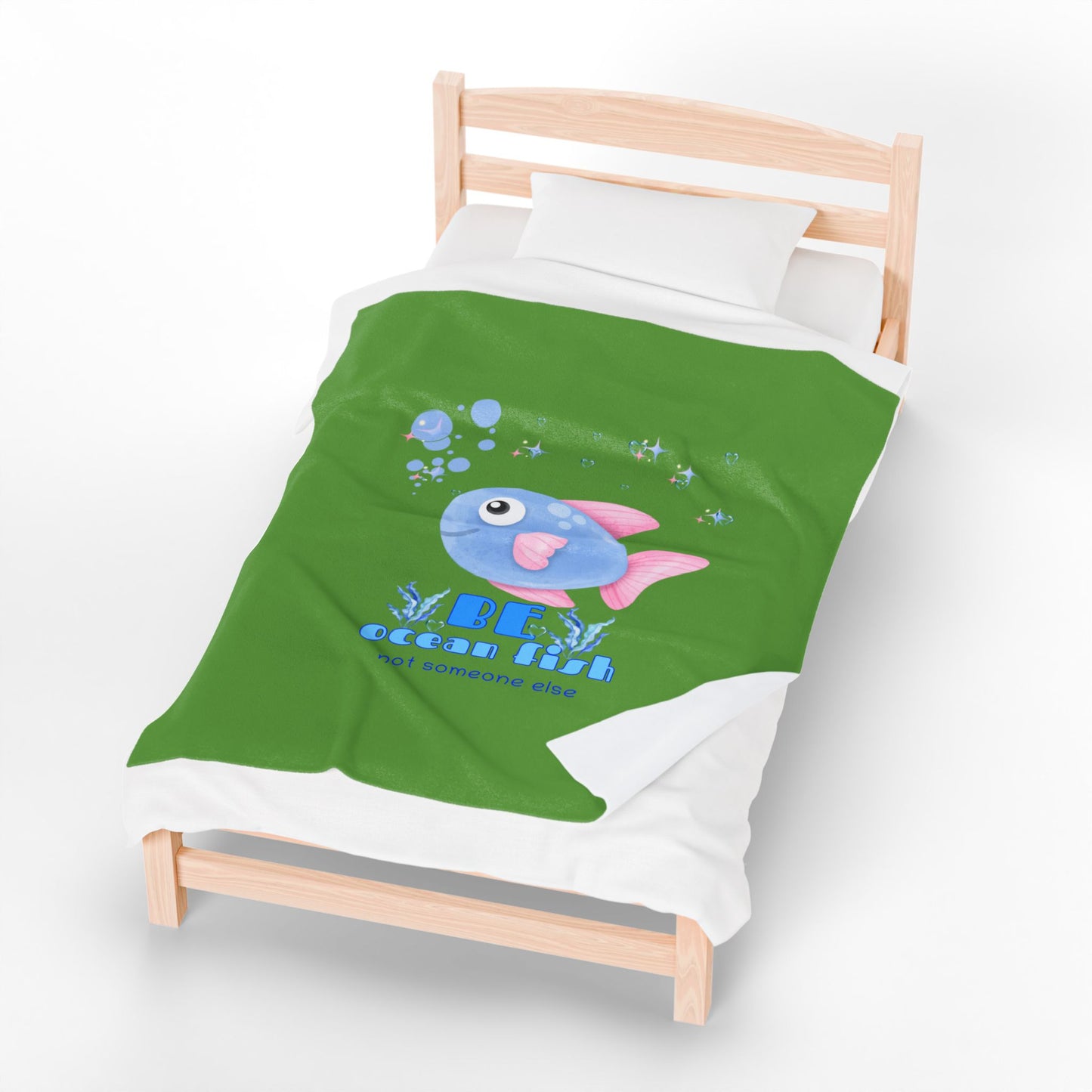 Cute cartoon fish with pink fins and bubble Velveteen Plush Blanket
