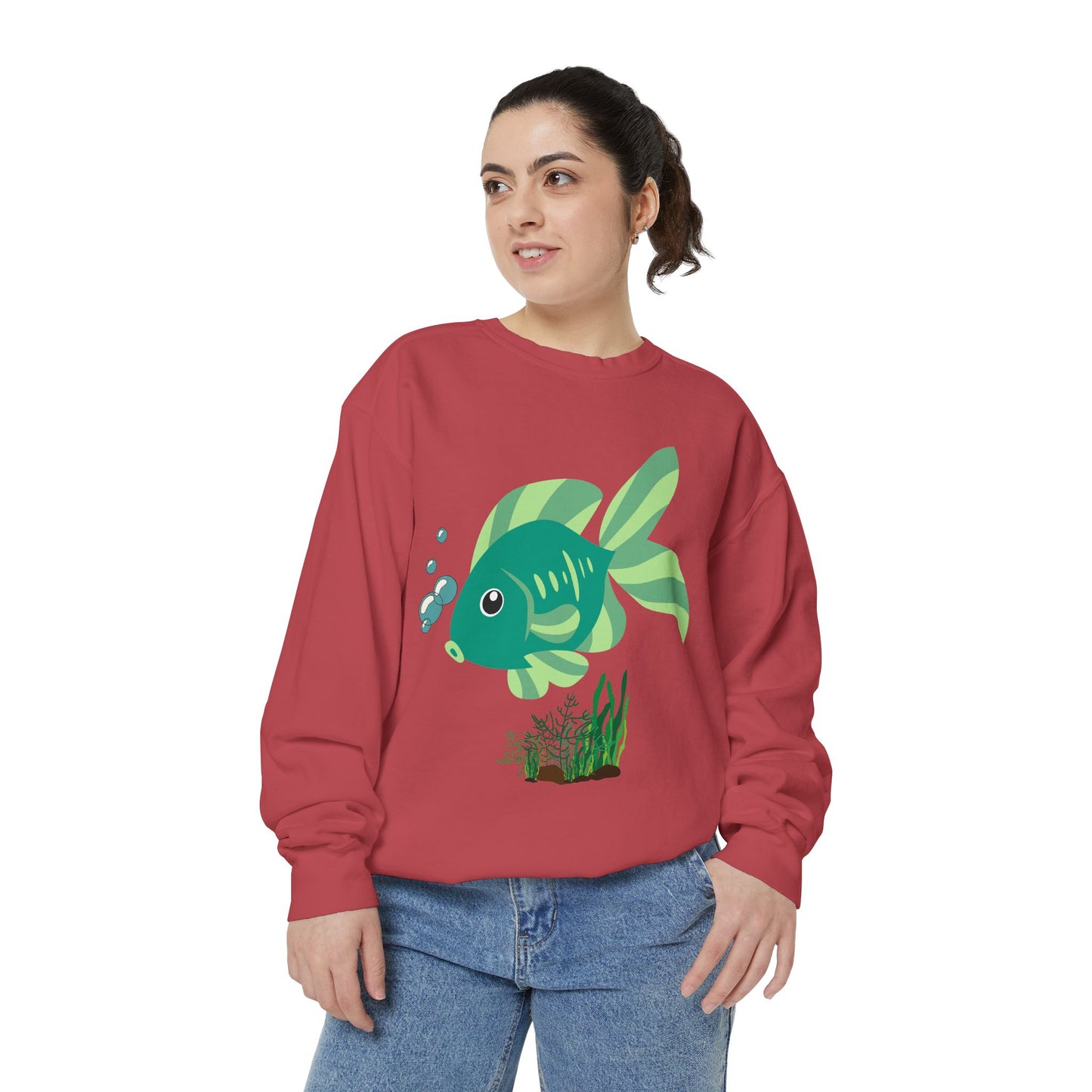 Green fish with bubbles and aquatic plants Unisex Garment-Dyed Sweatshirt