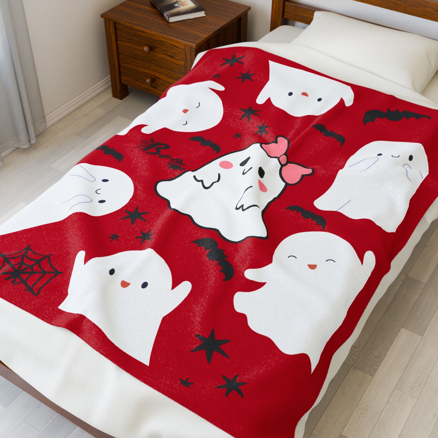 Cozy Ghost Print Blanket: Perfect for Halloween, Snuggle Time, Kids' Room Decor, Gift for Ghost Lovers, Plush Throw