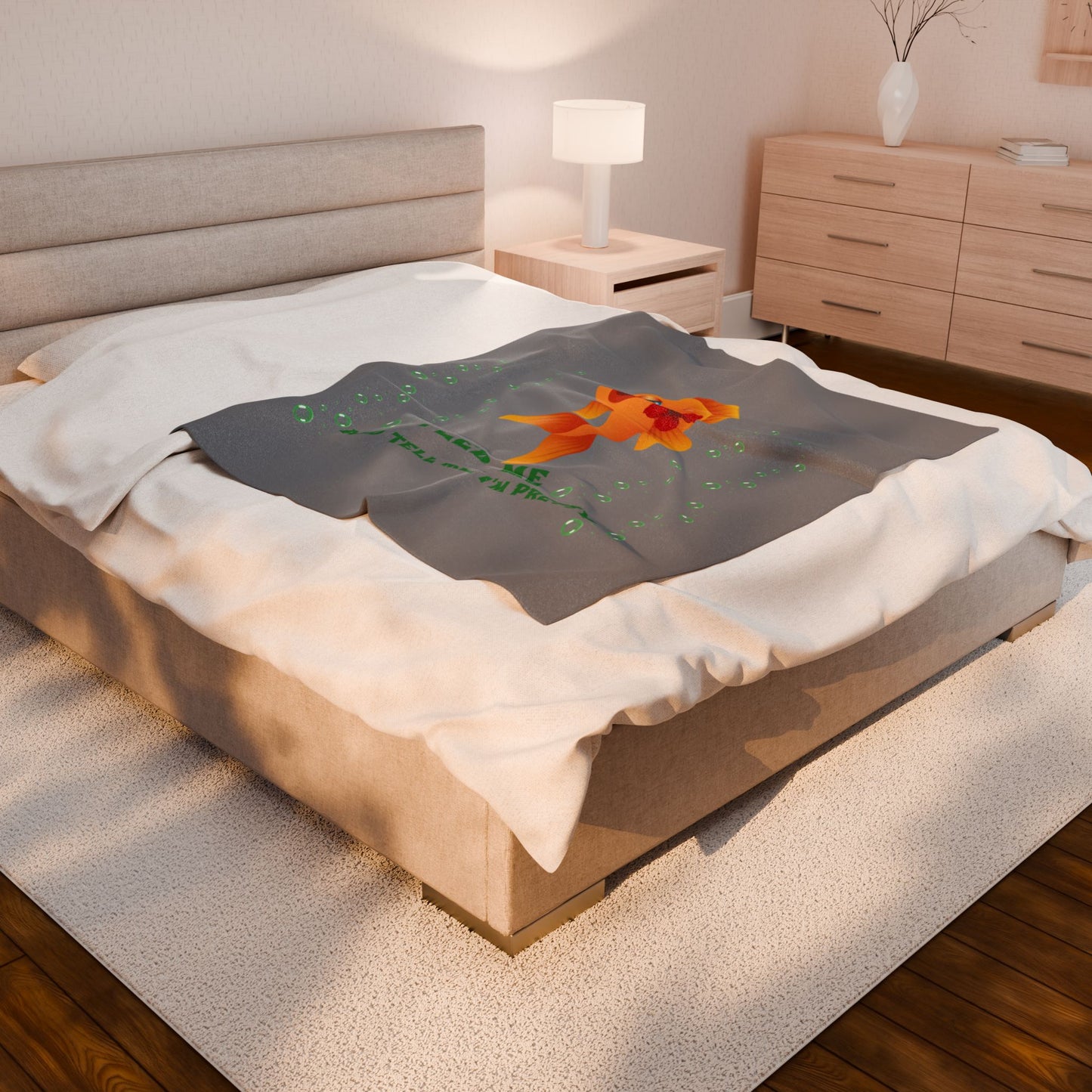 Cartoon goldfish with red lips and flower Velveteen Plush Blanket