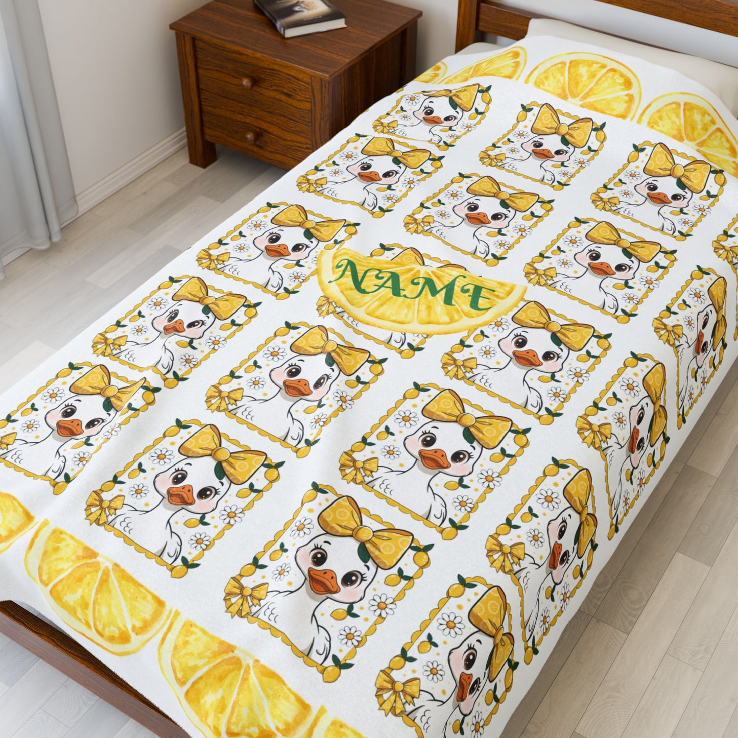 Cheerful Cat Plush Blanket, Cozy Throw for Cat Lovers, Soft Home Decor, Perfect Gift for Birthday, Pet Lovers, Housewarming