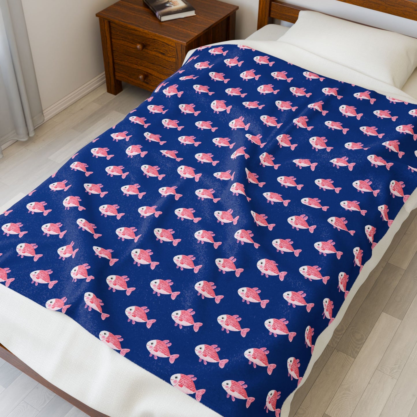 Cozy Fish Pattern Velveteen Plush Blanket