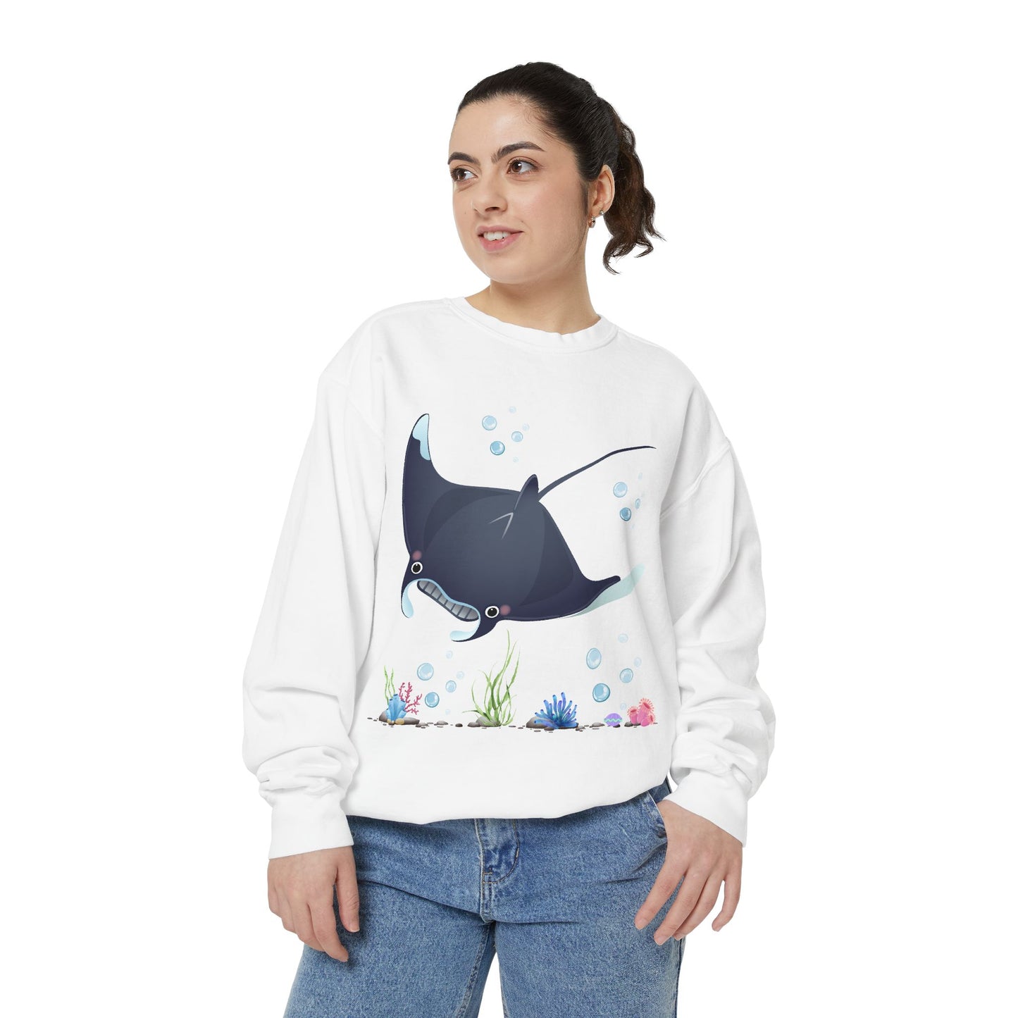 Manta ray with bubbles and coral reef Unisex Garment-Dyed Sweatshirt