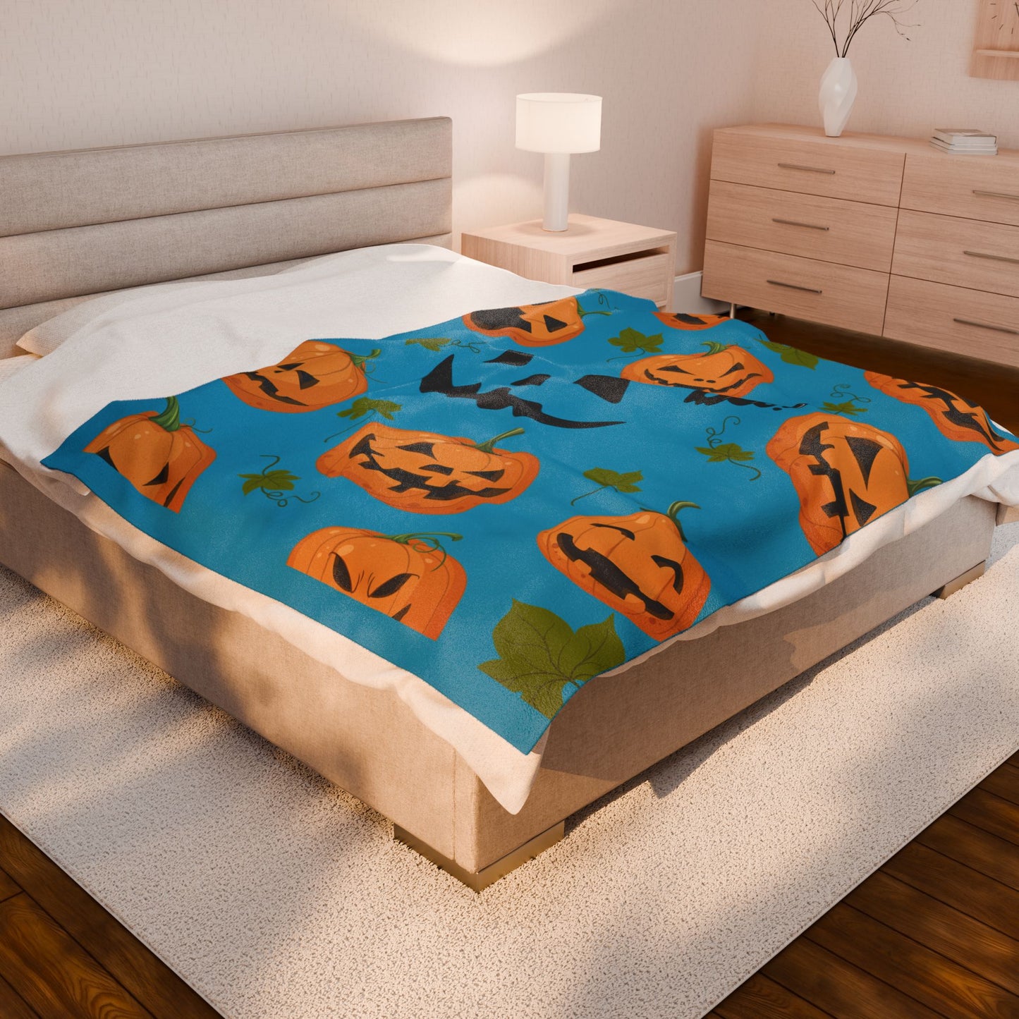 Halloween Pumpkin Plush Blanket, Cozy Throw for Fall Decor, Spooky Home Accents, Perfect for Trick or Treating