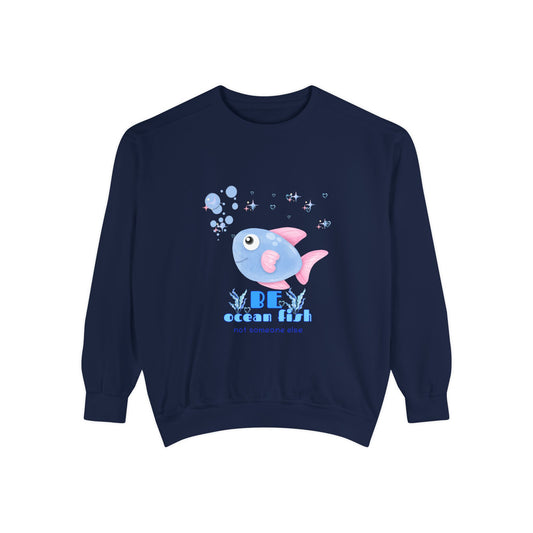 Cute cartoon fish with pink fins and bubble Unisex Garment-Dyed Sweatshirt