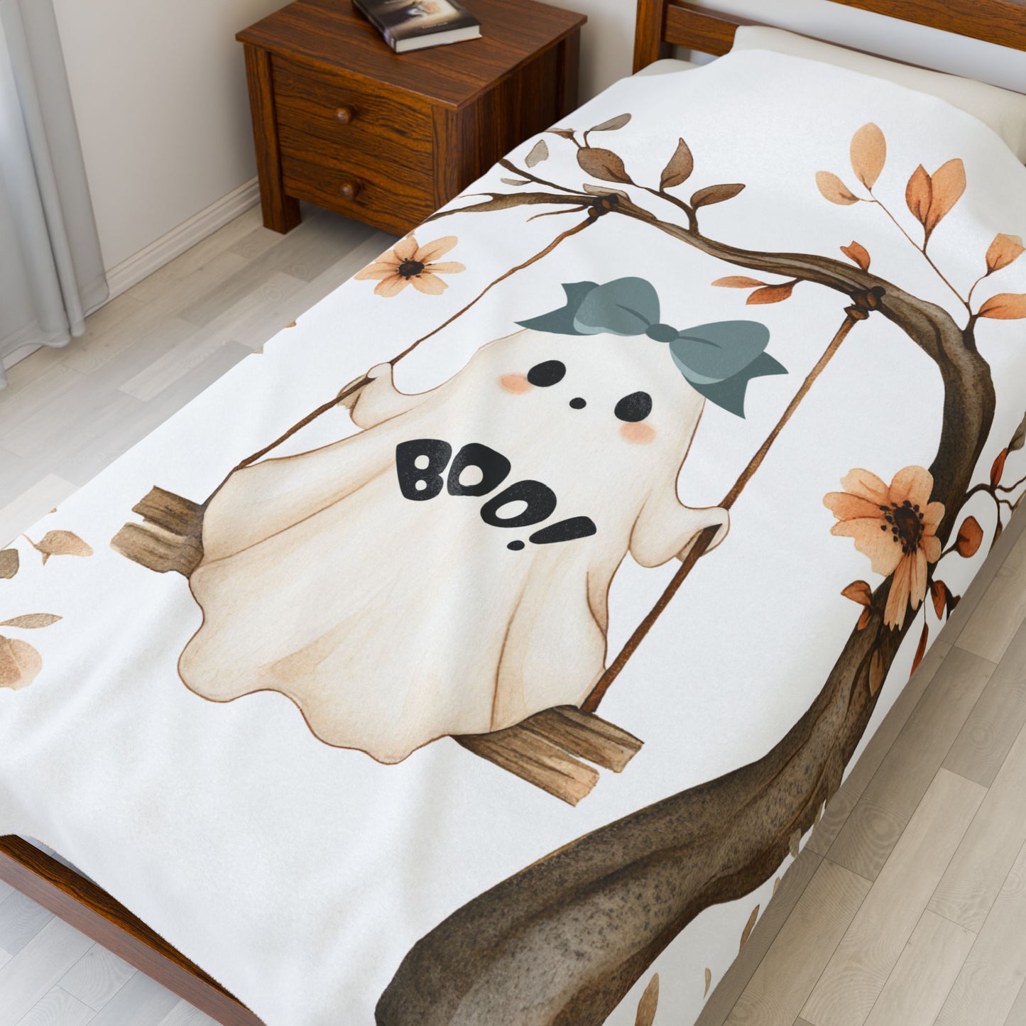 Cozy Halloween Velveteen Plush Blanket, Soft Throw for Fall Decor, Boo Ghost Design, Perfect for Movie Nights & Gifts