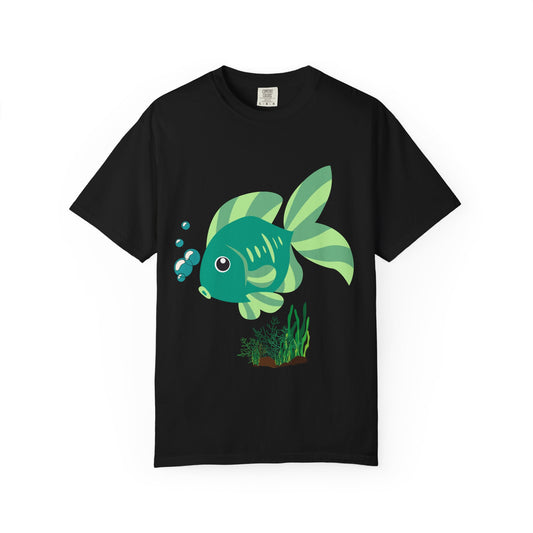 Green fish with bubbles and aquatic plants Unisex Garment-Dyed T-shirt