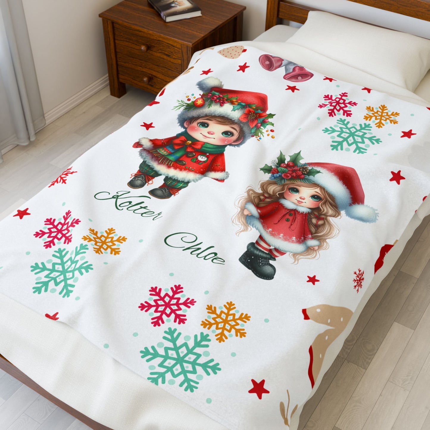 Personalized Christmas Velveteen Plush Blanket with Cute Holiday Dolls