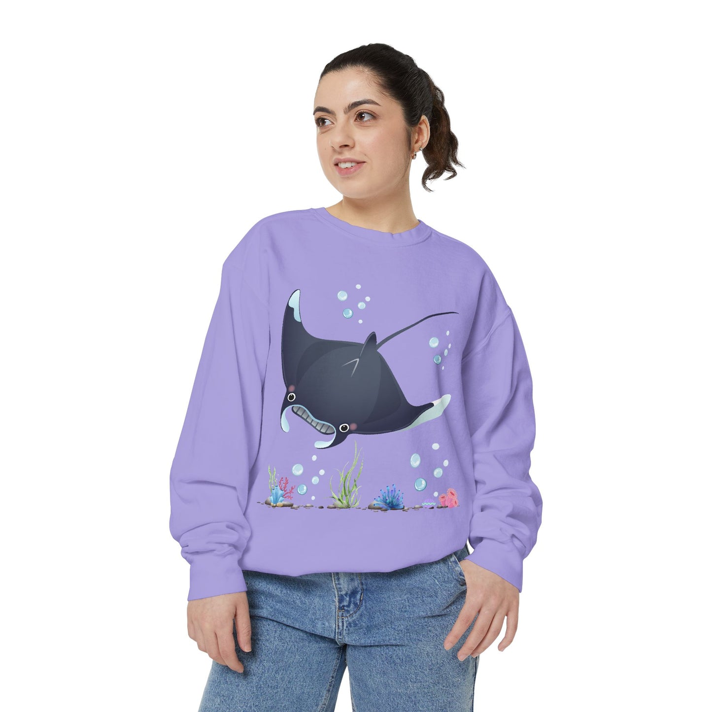 Manta ray with bubbles and coral reef Unisex Garment-Dyed Sweatshirt