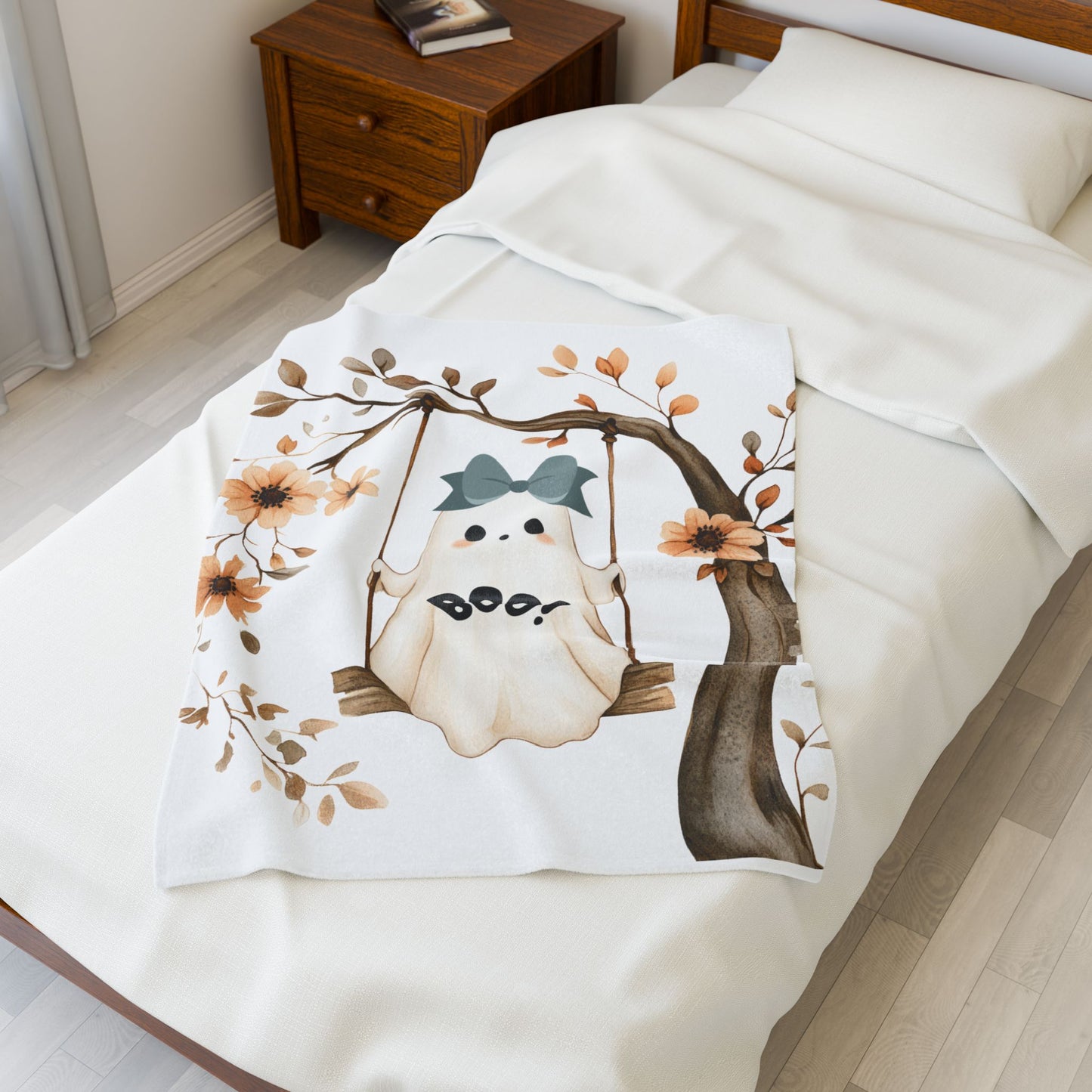 Cozy Halloween Velveteen Plush Blanket, Soft Throw for Fall Decor, Boo Ghost Design, Perfect for Movie Nights & Gifts