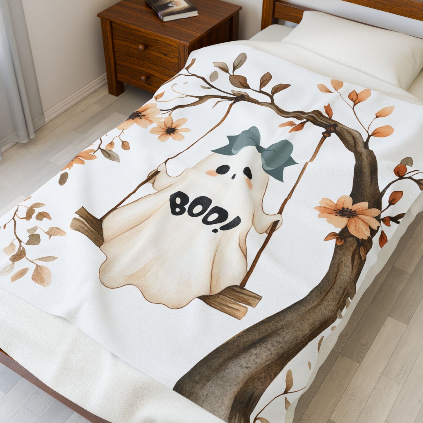 Cozy Halloween Velveteen Plush Blanket, Soft Throw for Fall Decor, Boo Ghost Design, Perfect for Movie Nights & Gifts
